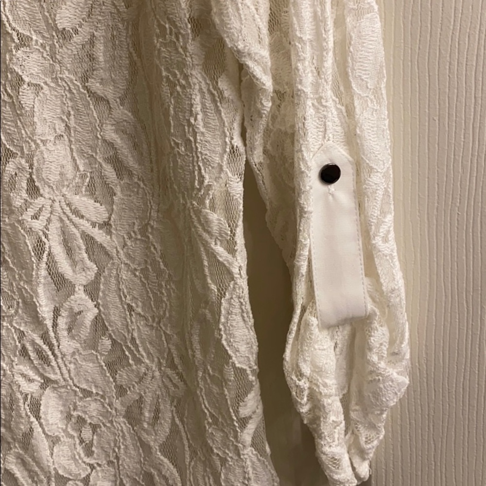 Lace top - Picture 2 of 3